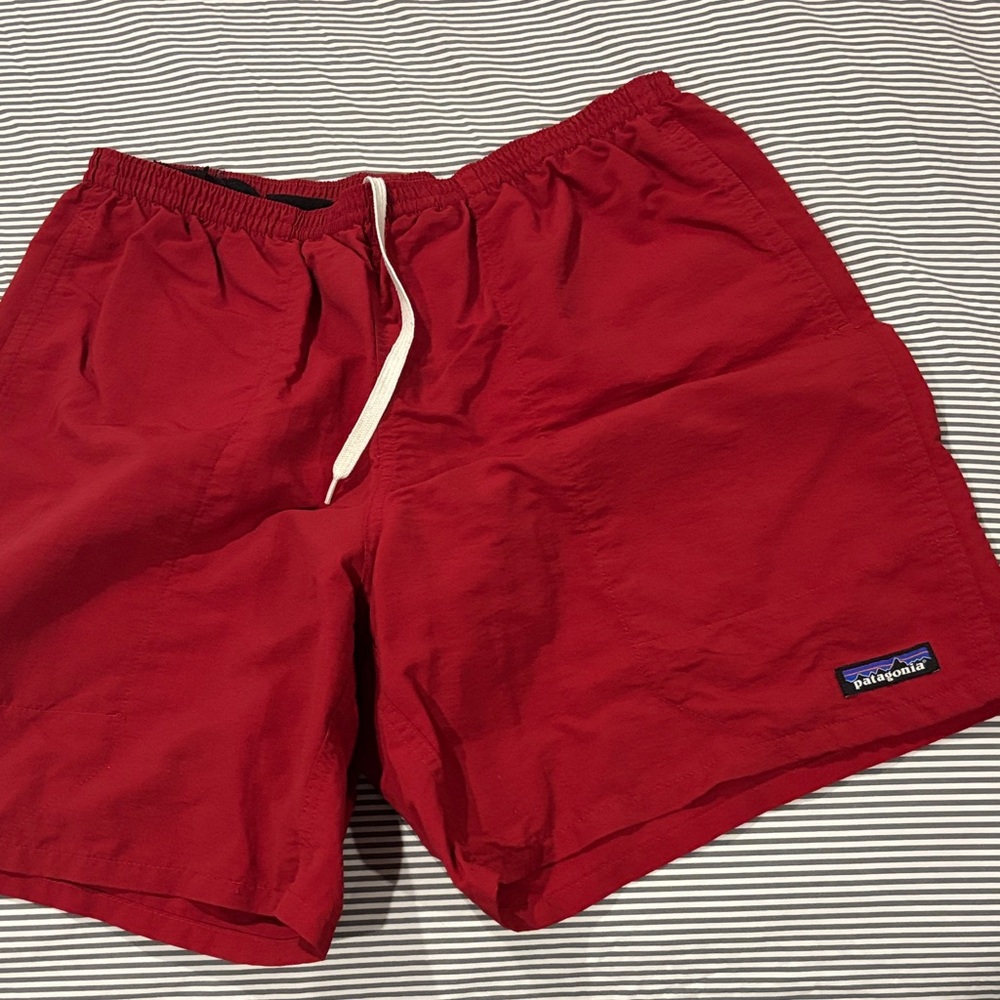 Patagonia Men's Red Hybrid Shorts, Medium